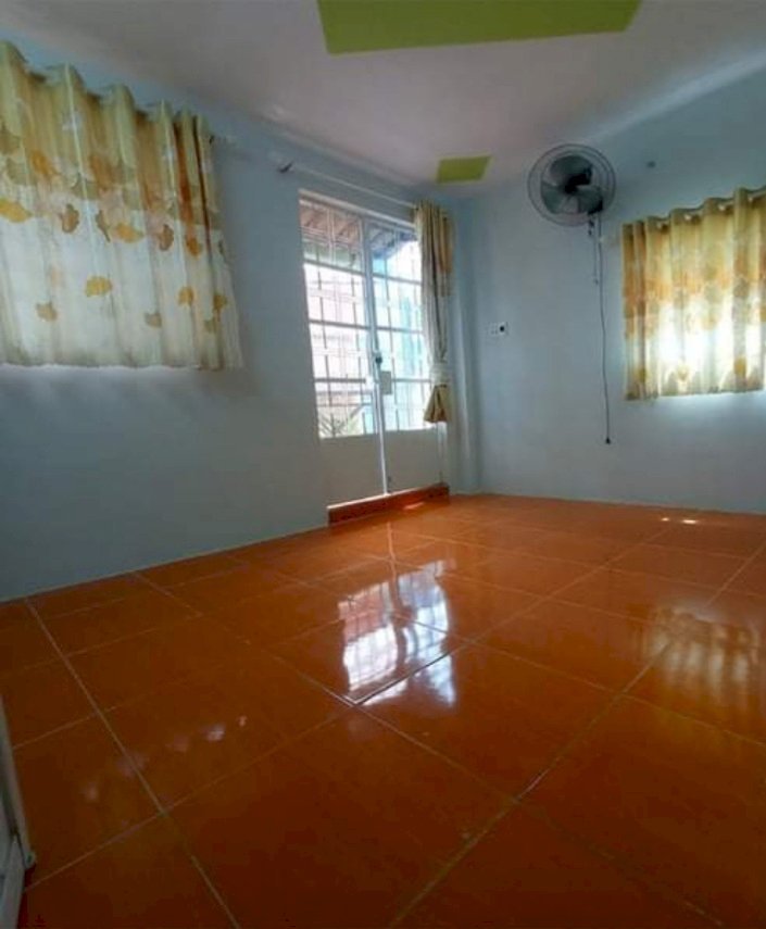 2 tỷ 9 - Nhà 2 tầng , 42m2 - Quang Trung . F10 . Gò Vấp