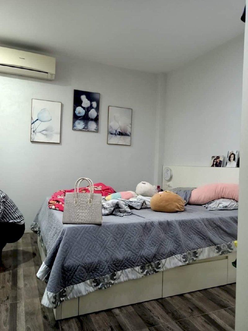 Bán đất Nguyễn Văn Huyên , 42m2, ph chung cư mini 8 tầng, ba gác đỗ cửa, ngõ cực nông, giá 2.8 tỷ