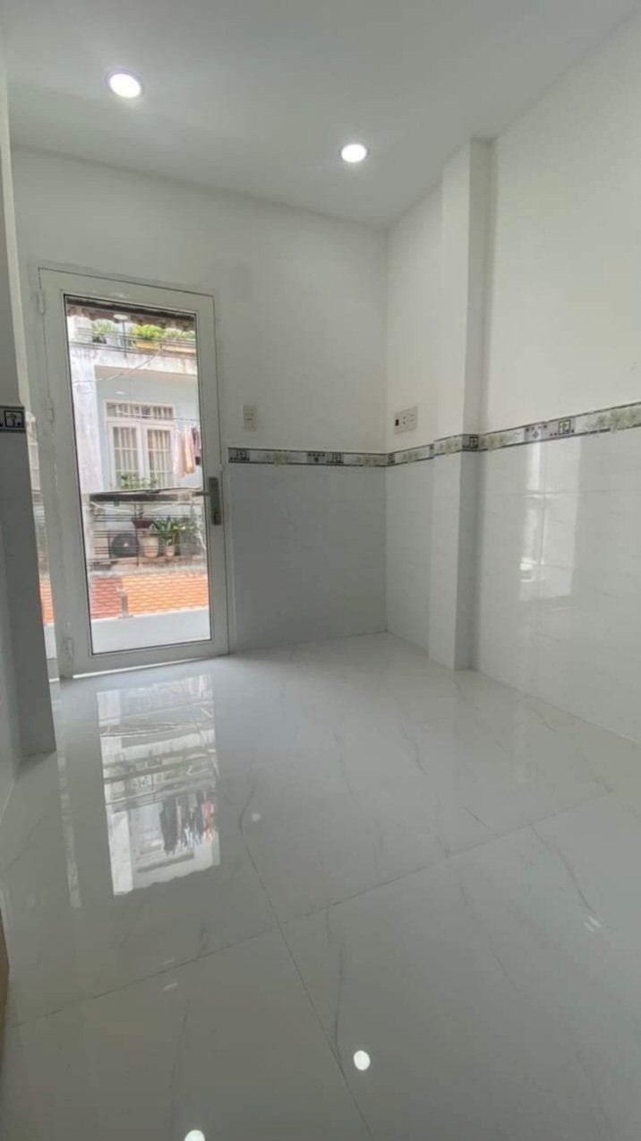 2 TỶ 5 - DTSD 40m2 - KIA Morning đổ cửa - Nguyễn Sơn - Tân Phú