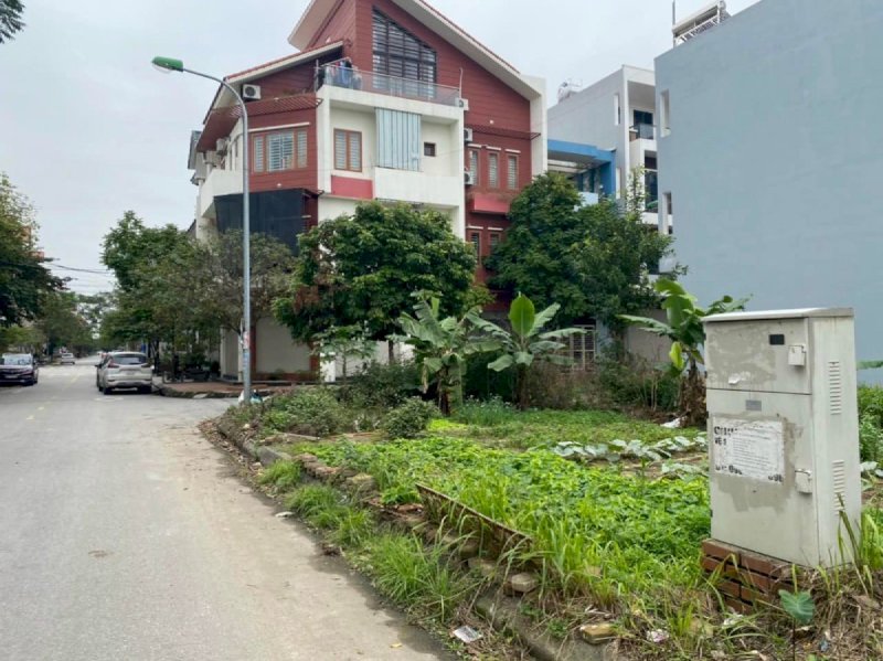 Bán đất mặt đường Trần Văn Giáp, KĐT Vạn Phúc, TP HD, 94.4m2, đường 13.5m, giá rẻ
