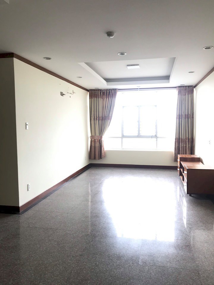 Cần bán gấp căn hộ Giai Việt Q8, Dt 115m2, 2 phòng ngủ , nhà rộng thoáng mát, có sổ hồng, giá bán 3.55tỷ 
