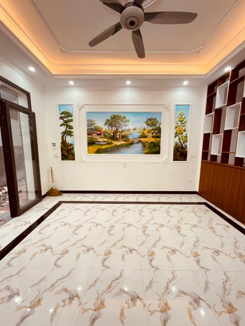 Bán khách sạn 6 tầng thang máy phố Ngô Thị Nhậm, Hòa Mã 100m