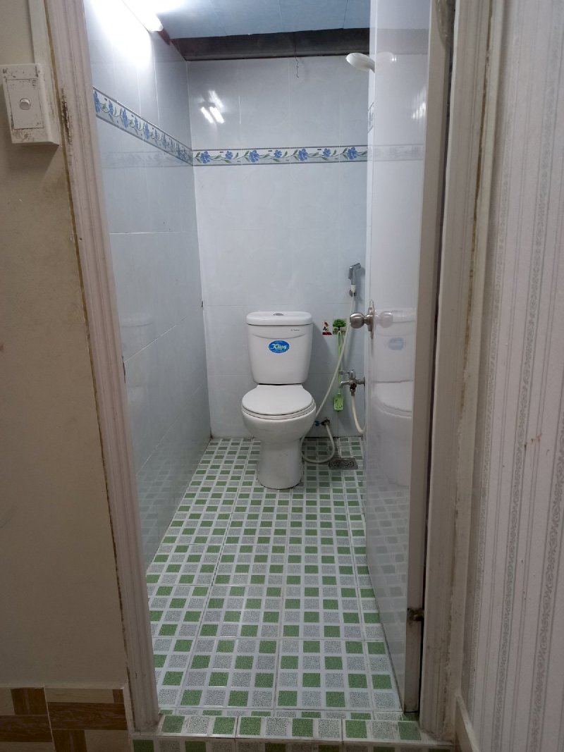 Cho thuê nhà nguyên căn 4x15m Hưng Phú, Q8, 1 trệt,1 lầu, 4PN,2 toilet