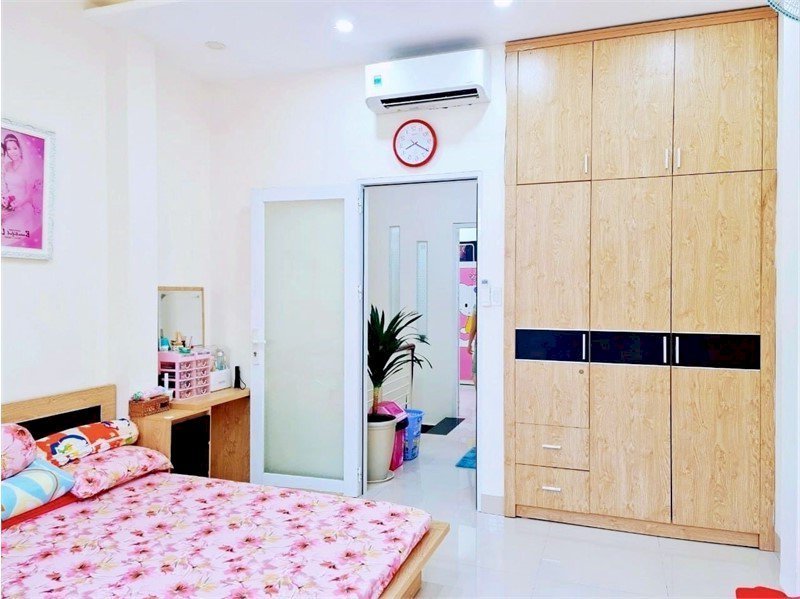 HBG Nguyễn Văn Nghi, 32m2, 5 tầng ĐẸP, 4PN, 4WC, giá chỉ 5.9 tỷ