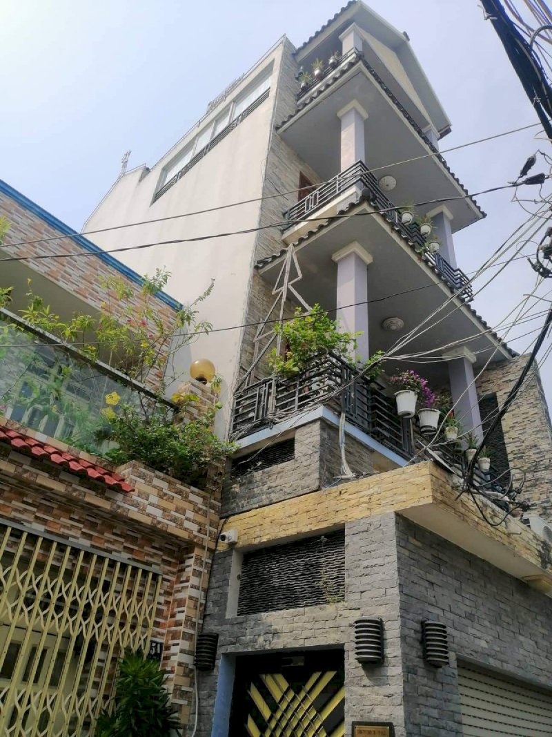 Bán nhà đường 182, Tăng Nhơn Phú A, Q9, cách ngã tư Thủ Đức 3Km, 67m2, 4 lầu, giảm 300tr