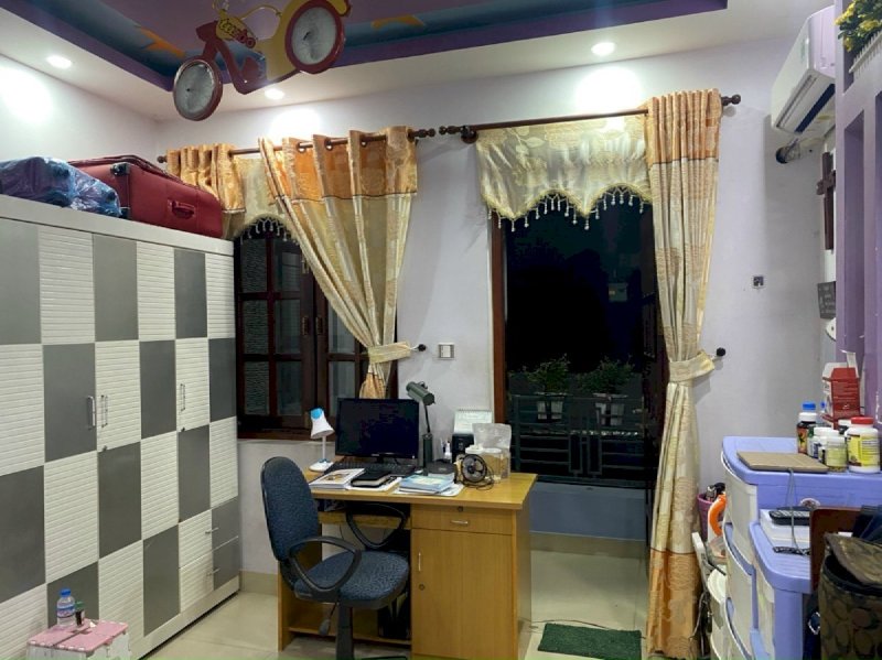 Bán nhà đường 182, Tăng Nhơn Phú A, Q9, cách ngã tư Thủ Đức 3Km, 67m2, 4 lầu, giảm 300tr