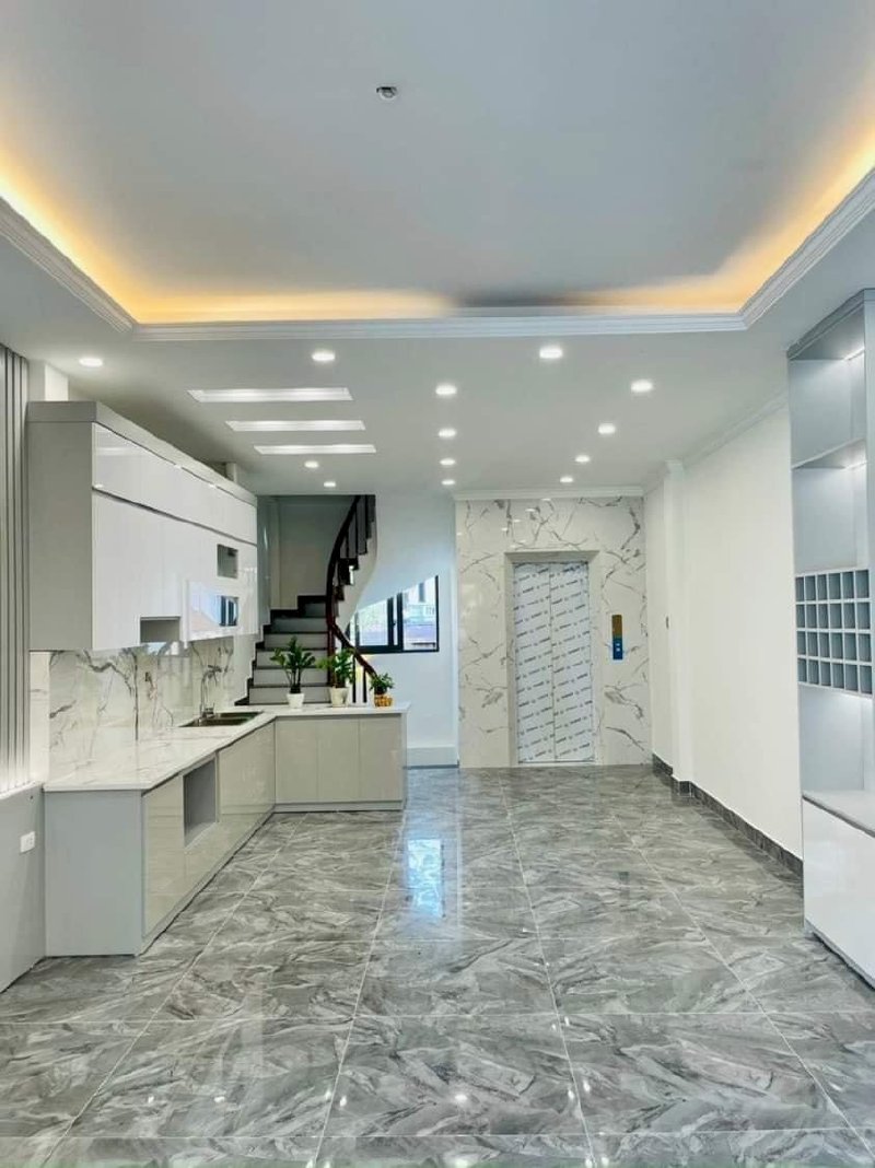 Bán Lý Thường Kiệt 6 tầng TM văn phú HĐ 44m2 10 tỷ.