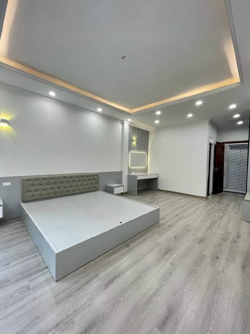 Bán Lý Thường Kiệt 6 tầng TM văn phú HĐ 44m2 10 tỷ.