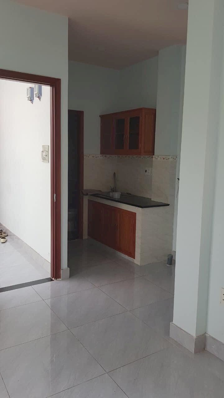 Nhà 1 trệt 2 lầu sân thượng, P. Linh Trung , dt 91,6m2