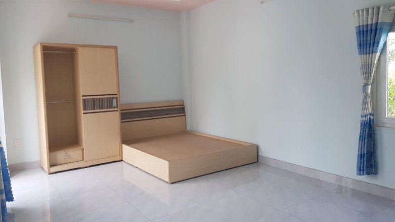 Nhà 1 trệt 2 lầu sân thượng, P. Linh Trung , dt 91,6m2