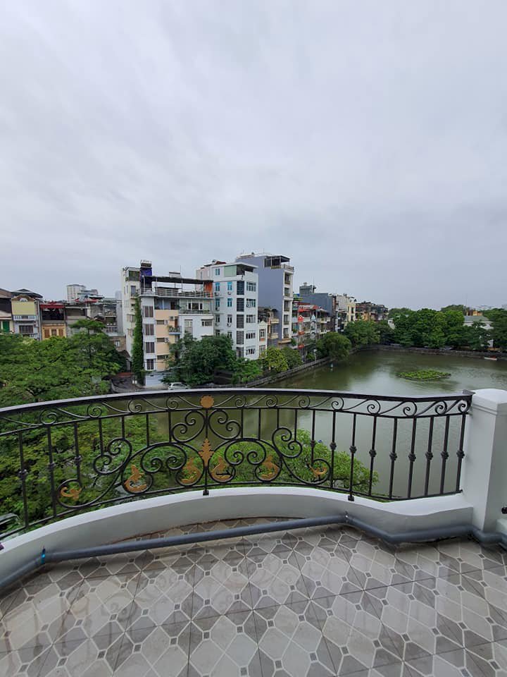 Bán Nhà Phố Võ Thị Sáu, View Hồ-đẳng Cấp An Sinh-nhà Đẹp, 50m2 X 5 Tầng, Giá 9.8 Tỷ Có Thương Lượng.