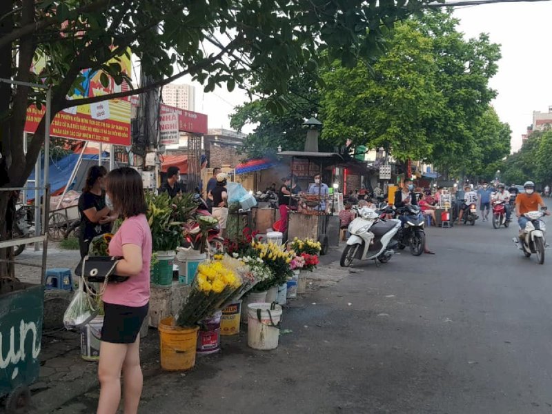 Mặt phố Mậu Lương Hà Đông kinh doanh sầm uất, vỉa hè, đường phố rộng, xung quanh là chợ, trường học, trung tâm thương mại, sát KĐT Mậu Lương, Kiến Hưng