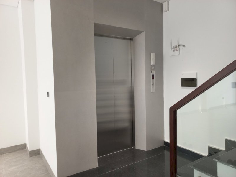 Bán nhà mặt tiền 6m Bồ Đề Long Biên ngõ thông gara ô tô 63m2