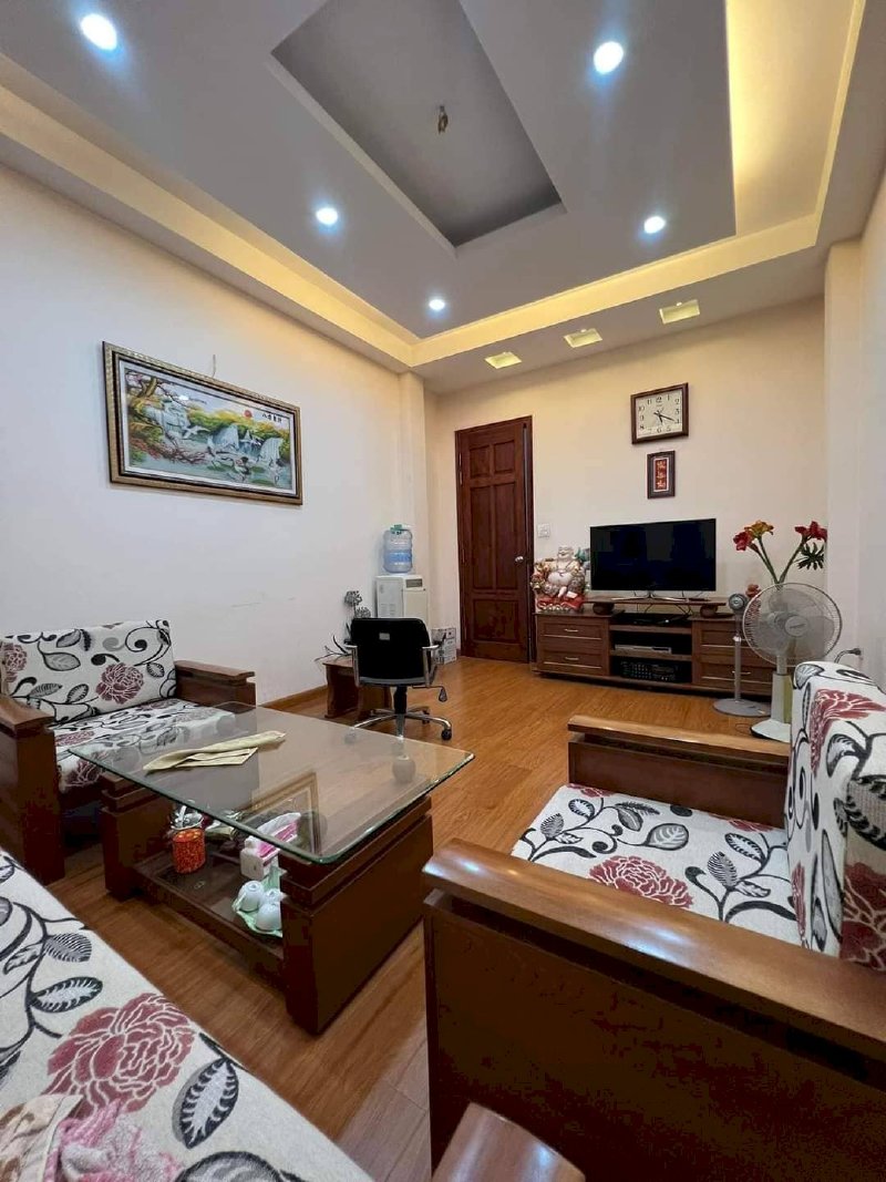 Nhà Bán Phố Lê Đại Hành, Kin Doanh, Gần Ô Tô - Sổ Nở Hậu