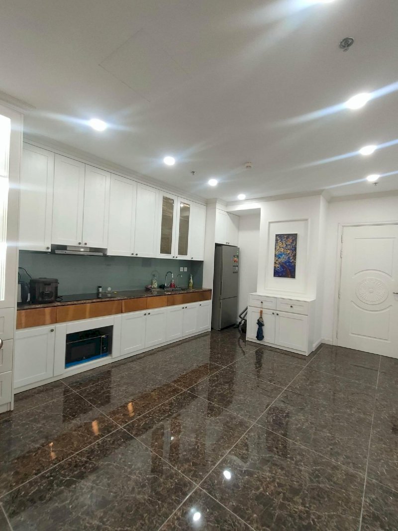 Chỉ hơn 6 tỷ có ngay phân lô vỉa hè Hà trì hà đông 50m2 5 tầng gara