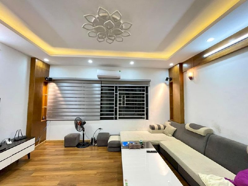 Chùa Láng kinh doanh,Oto 40m2x6Tầng, gần ĐH Ngoại Thương