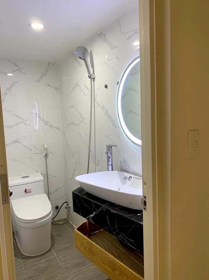 Nhà Mặt tiền Nguyễn Hoàng, 4 tầng mới đẹp, KD