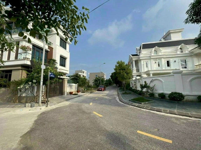 Bán đất biết thự MP Lê Trọng Tấn, khu Đỉnh Long, TP HD, 133.5m2, mt 8.5m