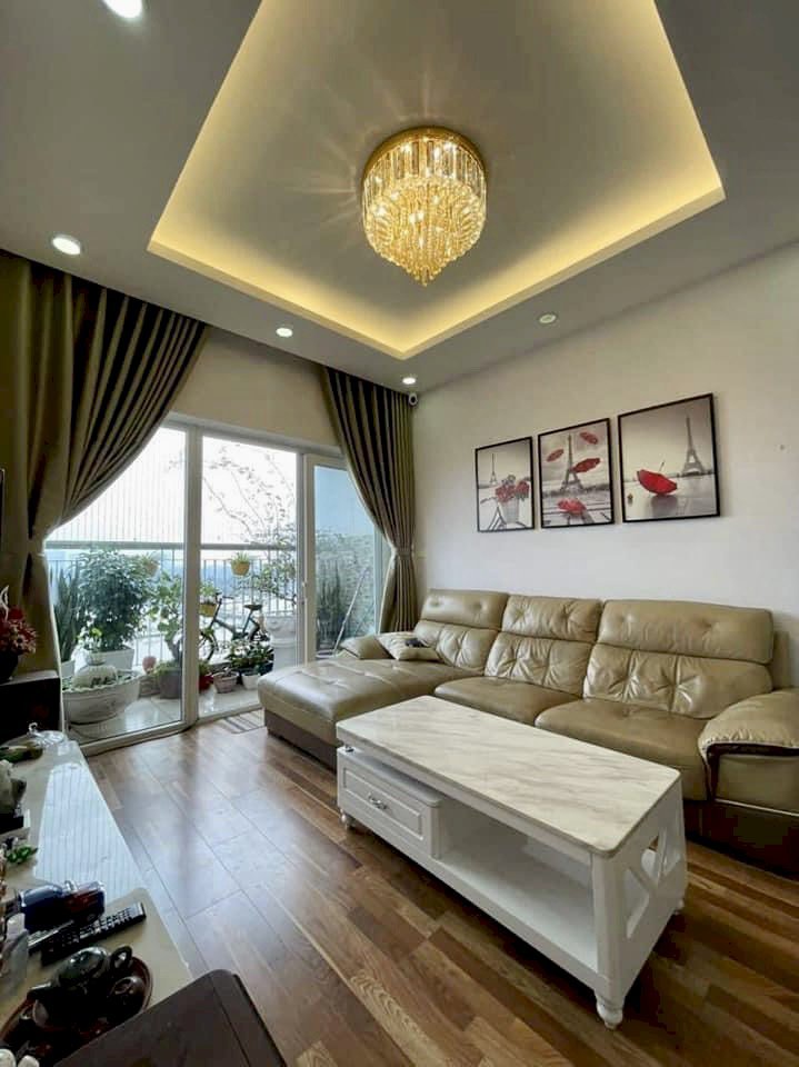 Bán căn hộ Victoria văn phú, 70m2, hướng ĐN, 2 ngủ. Thương lượng.