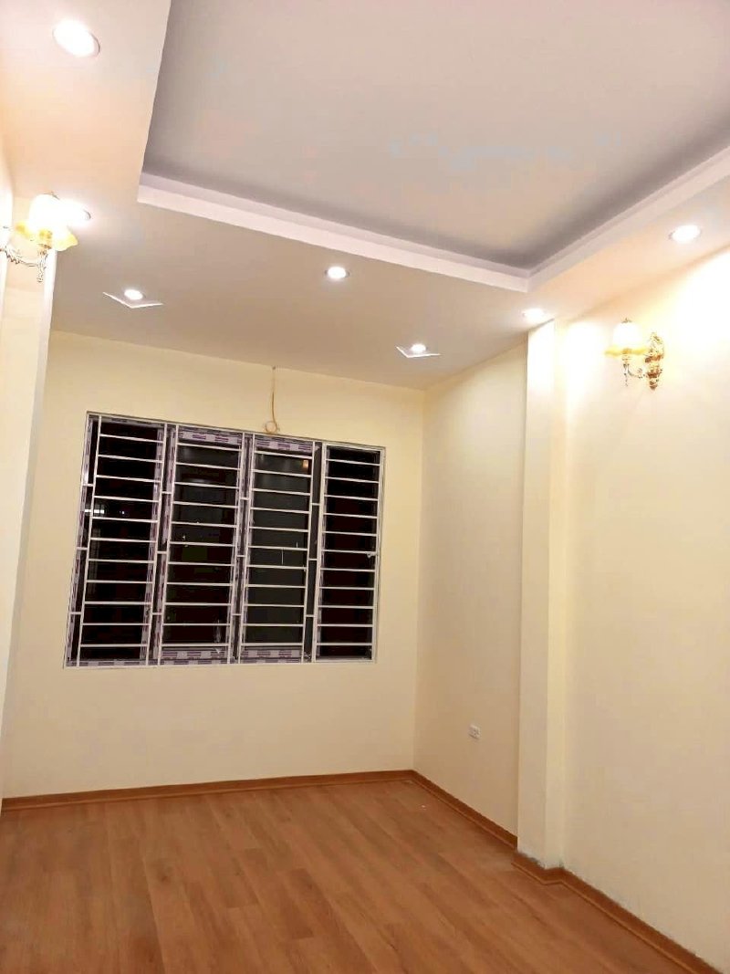 Bán nhà 1194 Láng, Kinh doanh đỉnh, Ô TÔ Tránh, 30m2 x 6Tầng