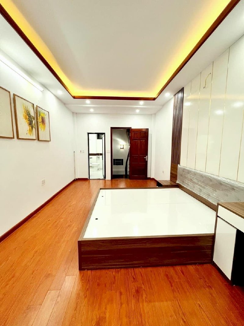 Bán nhà mới Bạch Mai, 45m2, 10m ra ô tô đỗ