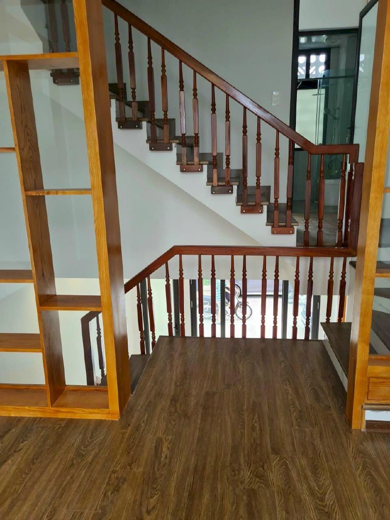 Bán nhà phường Ngọc Châu, TP HD, 50m2, mt 4.81m, 4 tầng, 4 ngủ, gara ô tô, đường 10.5m