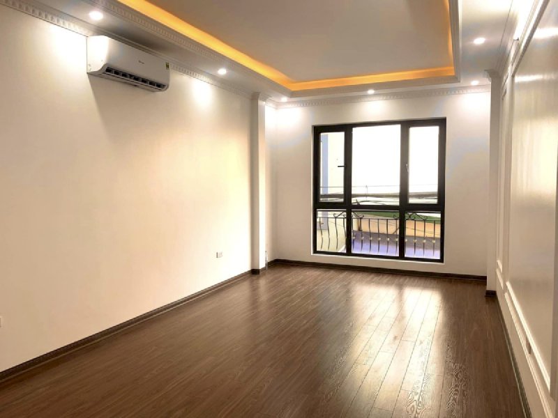 Bán nhà mặt ngõ kinh doanh đỉnh, 381 Nguyễn Khang, Cầu Giấy, Thang máy, 42m2x6T, giá 8,3 tỷ