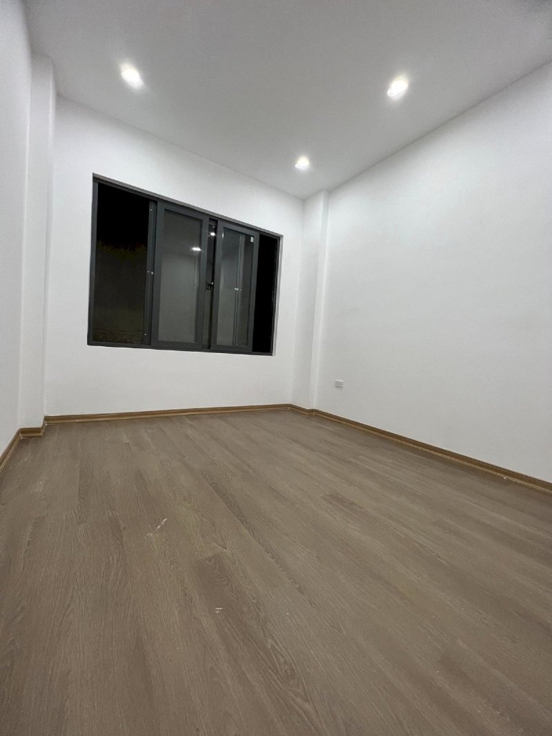 Bán nhà đẹp xây mới 25m² *4 tầng, ngõ xe ba gác Phố Vọng, giá 2.7 tỷ.