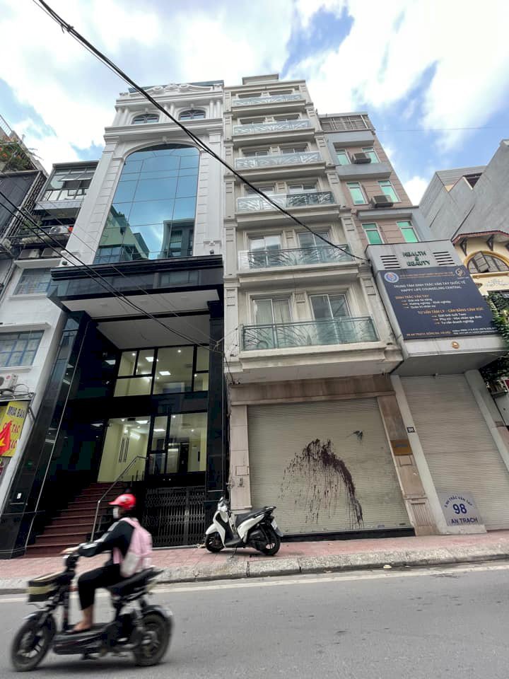 23 tỷ, 82m2, 5m mặt tiền, 7 tầng, nhà riêng Vip nhất phố Thái Hà, CC cần tiền bán gấp trong tháng này