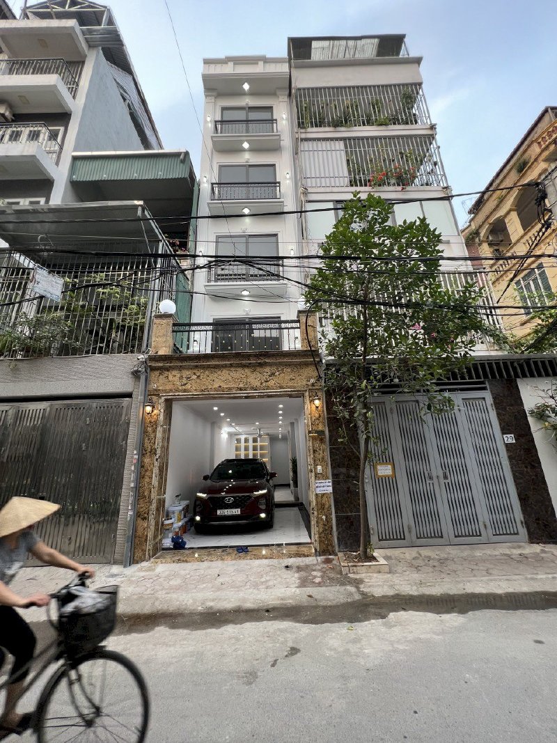 Bán nhà Phân lô ngõ 147 Tân Mai DT 50mx5T thang máy ô tô vào nhà giá 8.3 tỷ