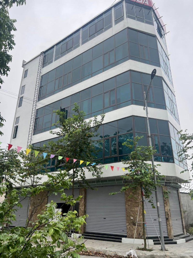 Bán nhà 5 tầng, thang máy, lô góc khu Trung Tâm Thương Mại Tiên Lữ, Hưng Yên, KD tốt