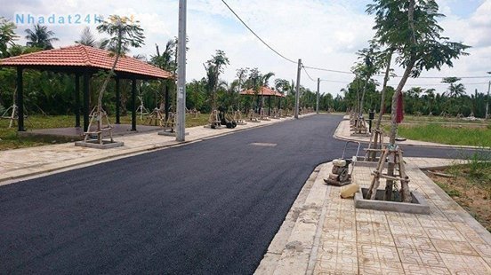 Chỉ với 399tr sở hữu ngay 1 lô đất MT 30m. Tiện ích đầy đủ: trường học, công viên, đặc biệt gần BV xuyên á