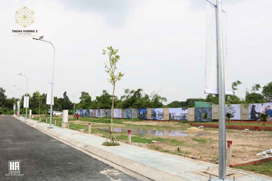 Bán đất mặt tiền đường Nguyễn Thị Lắng, sổ hồng riêng, giá 800 triệu
