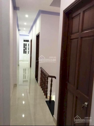 bán gấp nhà 142m2 mt Lê Hồng Phong Q10, 2,74 tỷ.