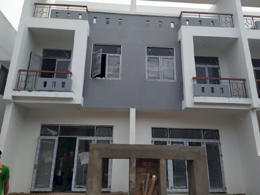 Duy nhất 1 căn nhà ngay vòng xoay cổng 11. MT đường tránh. Giá rẻ hơn khu vực 20%.230m2 1,5 tỉ.