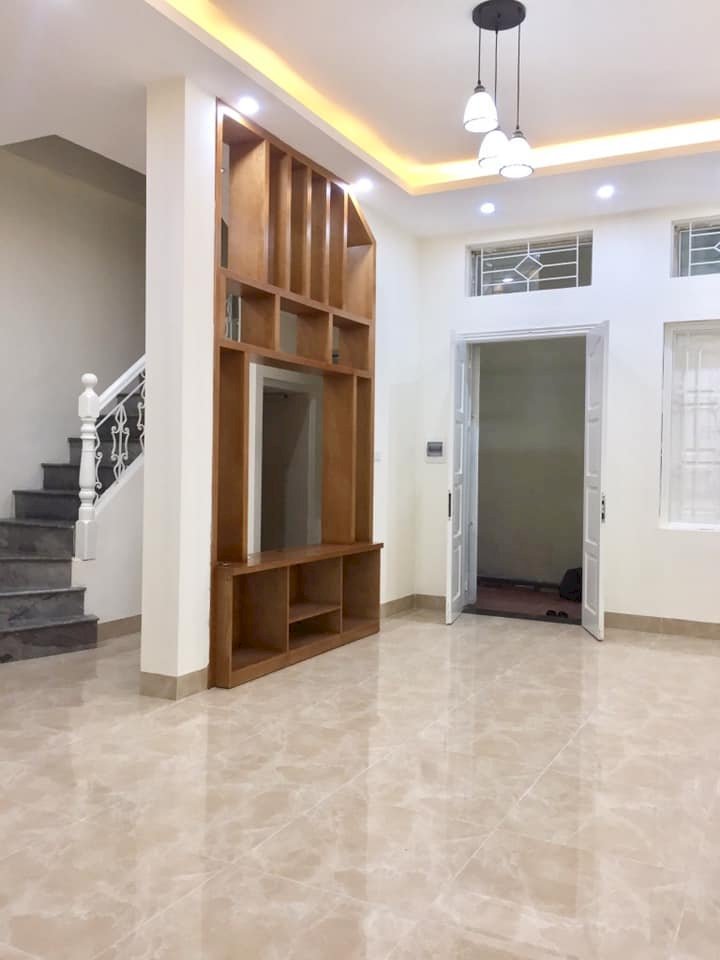 Bán nhà chùa láng, diện tích 47m2, giá 5.6 tỷ