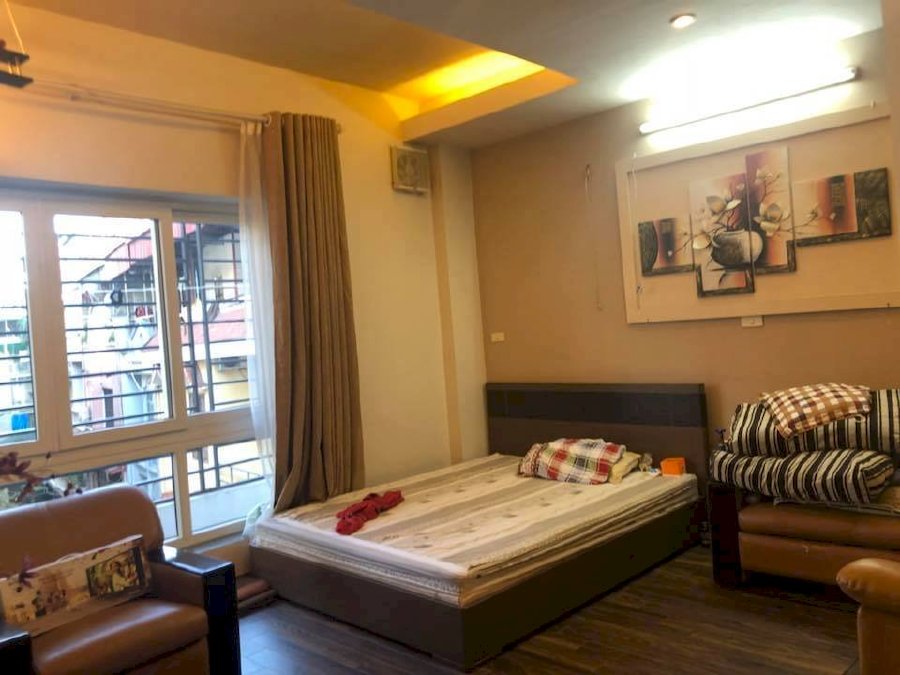 Bán nhà Tôn Thất Tùng gần trường Y. 42m*5 tầng, ngõ thoáng rất văn minh lịch sự. 3.85 tỷ, LH 0982468422