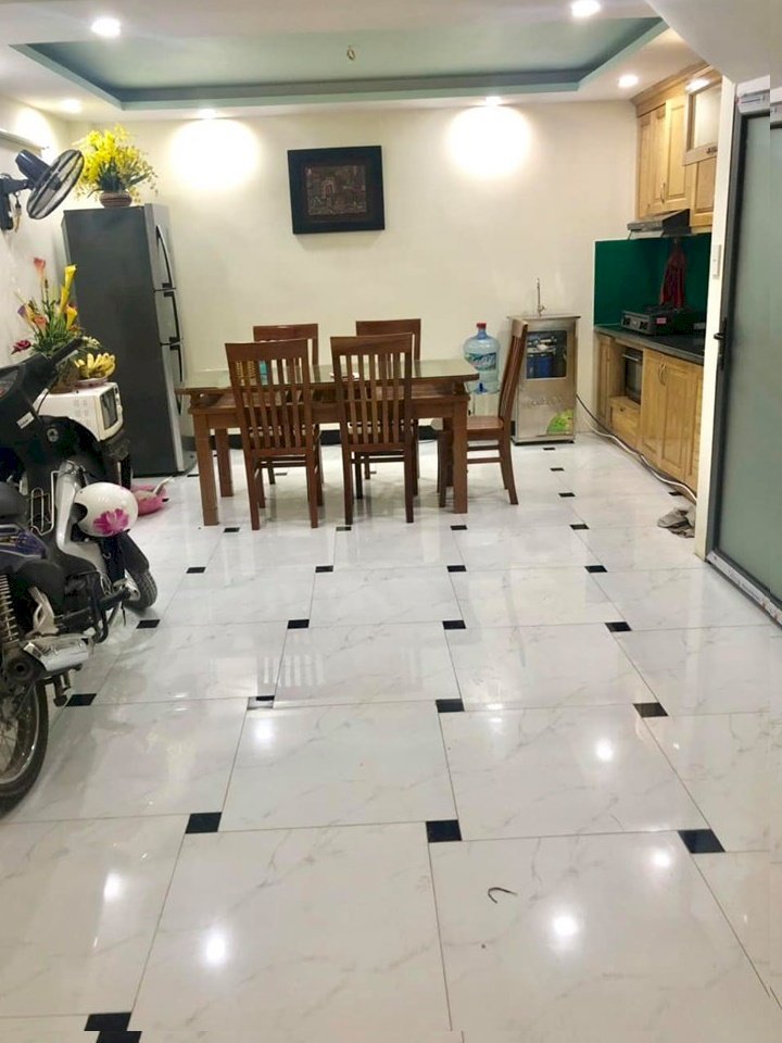 Bán nhà phố Vương Thừa Vũ 52*5, MT 6m, KD, oto