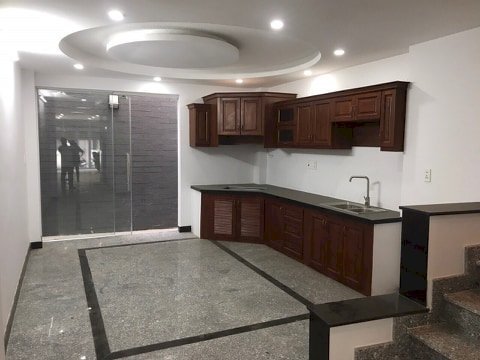 Bán Gấp Mặt tiền Nguyễn Đình Chính,p14, Phú Nhuận 80m2, 5T, Thang máy, Cho thuê 50tr/tháng. Giá 16,5 tỷ.