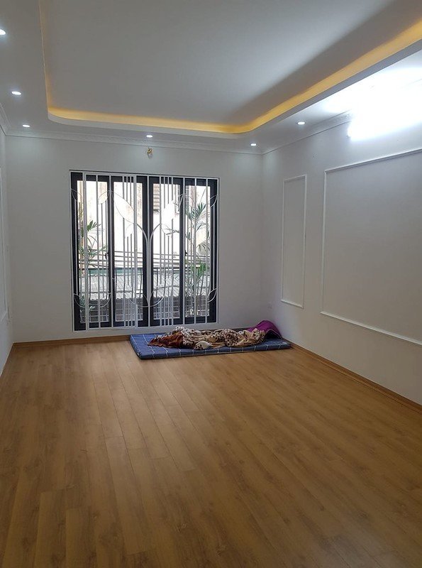 Bán nhà mới ở ngay Vạn Phúc, Hà Đông DT 32m2*5T ô tô vào nhà 2,5 tỷ. LH 0982468422