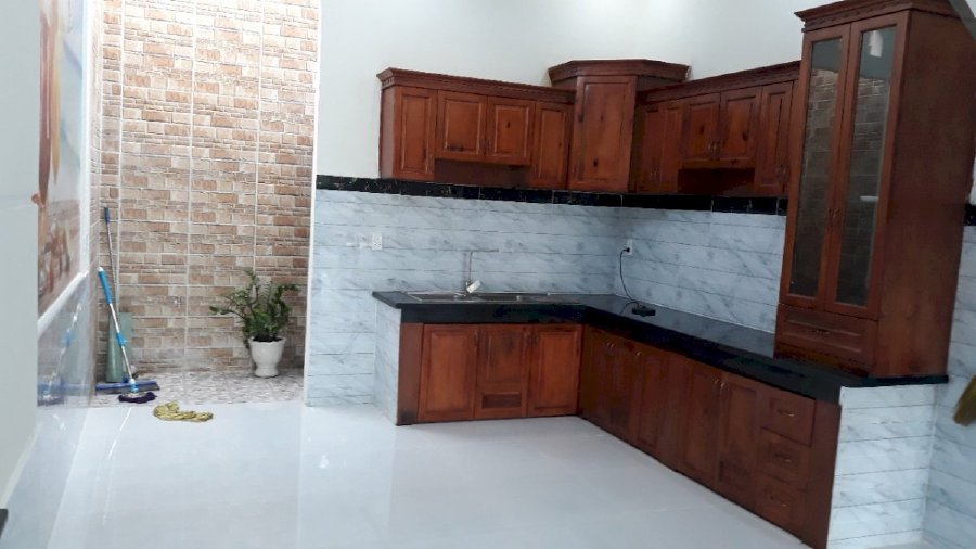 Bán nhà 2 lầu 1 trệt,giá rẻ,gần 550,vincom, dĩ an,bình dương,60m,