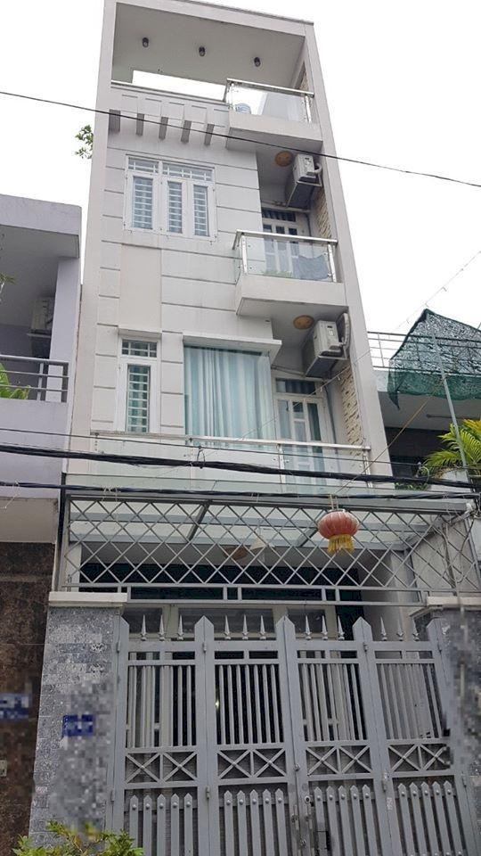 Bán nhà Tân Phú, gần Đầm Sen, mua là ở ngay