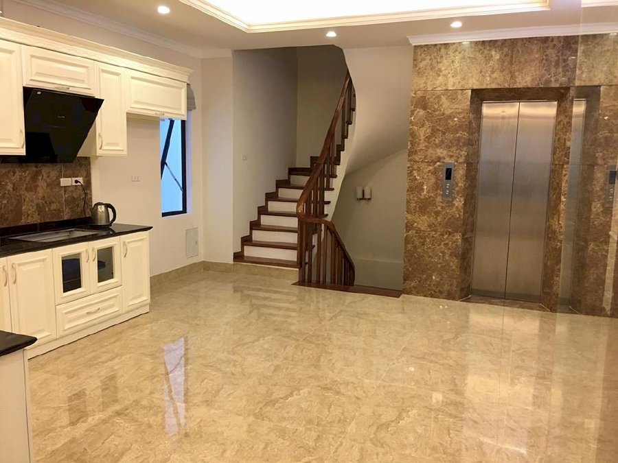 Nhà 16 phòng, THANG MÁY, Liễu Giai – Ba Đình, 76m2 x 6T, 9.6 tỷ