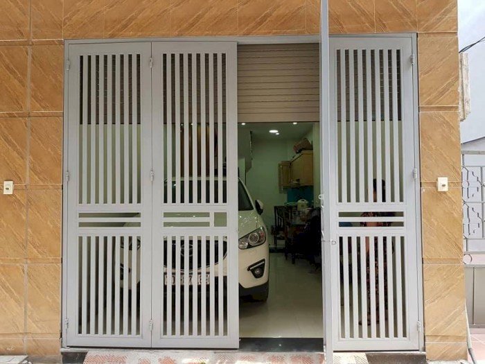 Bán nhà 2 mặt thoáng ngay Đại Học Y, ô tô vào nhà cách phố 50m, 53m2*5T, 5.7ỷ