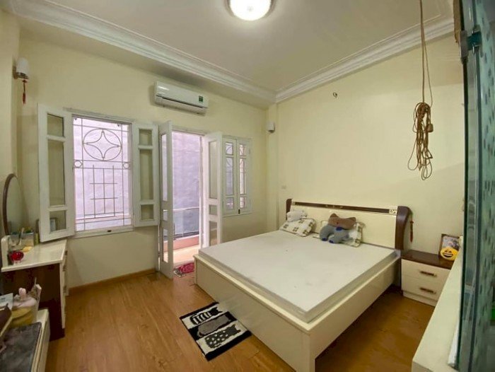 Bán Cực Gấp nhà đường Xuân Thủy, quận Cầu Giấy, 50m2, MT 5.6m, chỉ 3.5 tỷ, 09