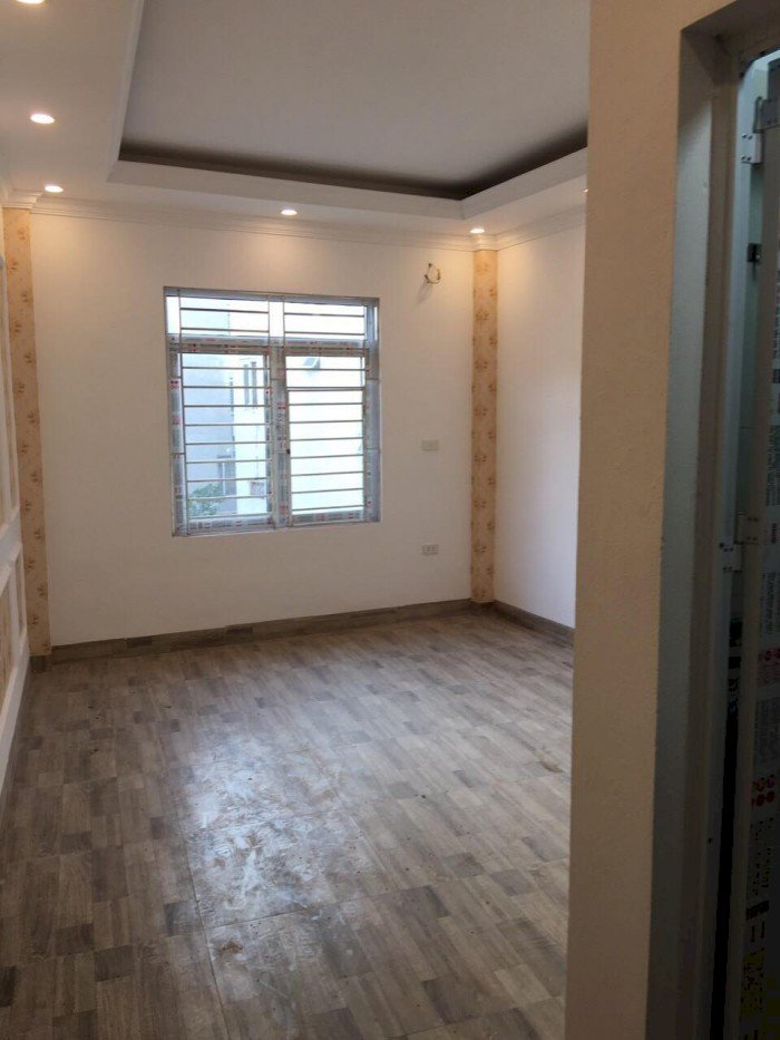 Bán nhà 4 tầng 1 tun xe 7 chỗ chạy qua nhà giá 2 tỷ