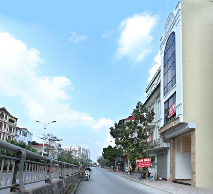 Bán nhà mặt phố Chu Huy Mân, Phúc Đồng, Long Biên, Hà Nội (Đường chính vào Vi