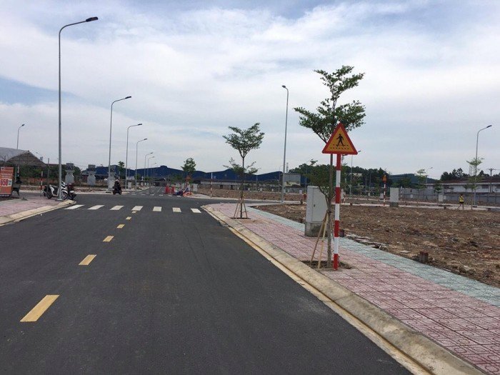 Cần bán gấp lô đất sổ hồng riêng.gần chợ Tân Biên. 480tr/100m2. Sag tên ngay.