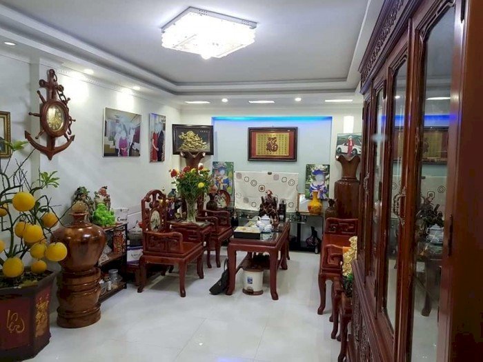 3,05 Tỷ Phố Trương Định, Ôtô 10m, ngõ 4m, ở ngay 40m2