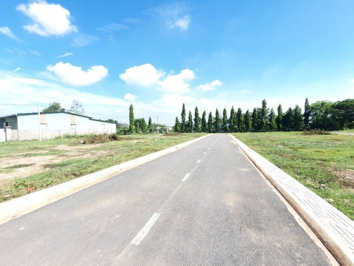 Cần bán gấp lô đất sổ hồng riêng.gần chợ Tân Biên. 480tr/100m2. Sag tên ngay.
